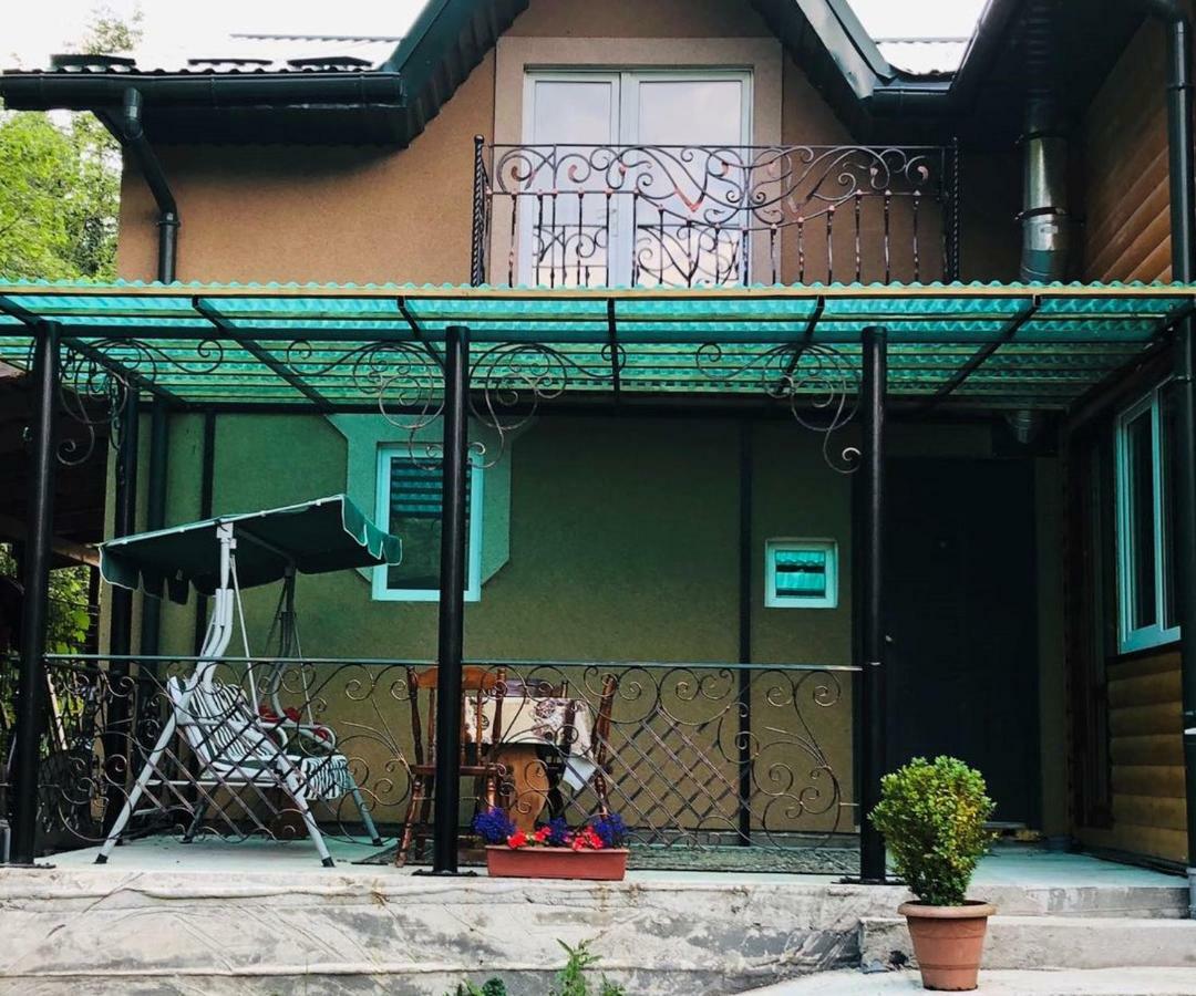 Садиба У Брусків Mizhhirya  Exterior foto